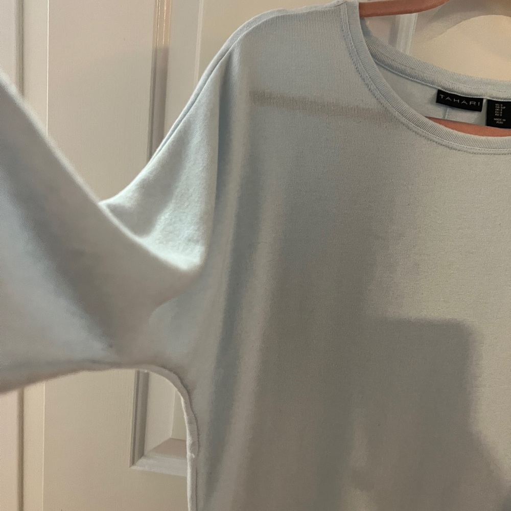 TAHARI SWEATER. Lightweight. Robins Egg Blue SZ Small Petite. Loose/Forg… - Picture 3 of 5